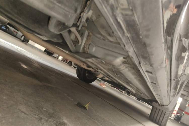 Used Renault Koleos 2014 Revised Version 2.5L Two-Wheel Drive Urban Edition Chassis Rear Right