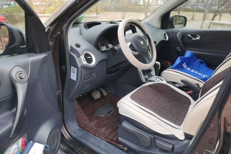 Used Renault Koleos 2014 Revised Version 2.0L Two-Wheel Drive Fashion Edition Driver Seat