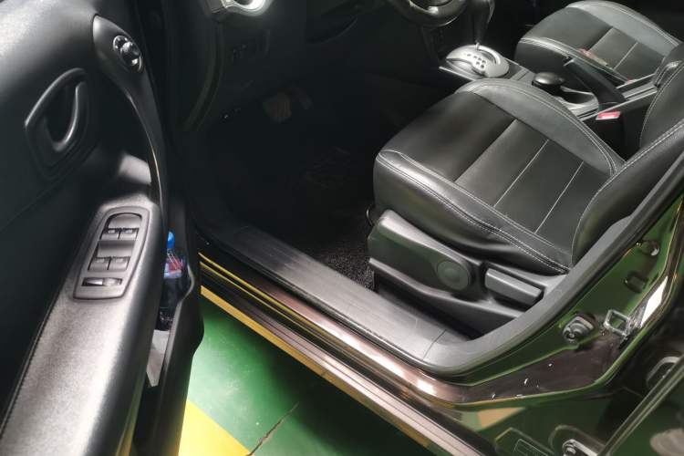 Used Renault Koleos 2014 Revised Version 2.0L Two-Wheel Drive Smart Enjoyment Edition Driver Seat