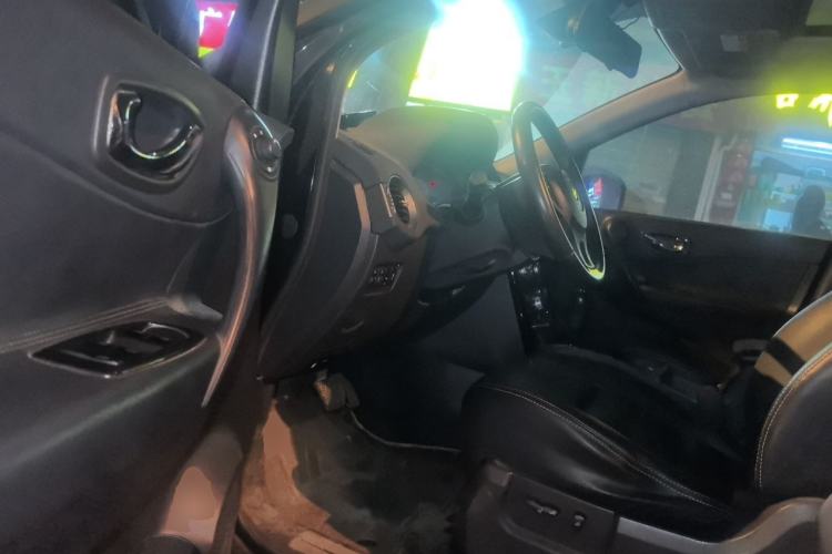 Used Renault Koleos 2014 2.5L 4x4 Comfort Edition Driver Seat