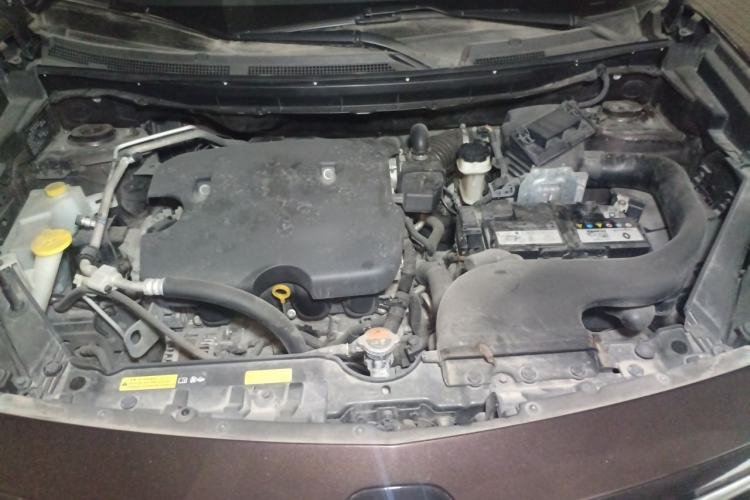 Used Renault Koleos 2014 Revised Version 2.0L Two-Wheel Drive Fashion Edition Engine Bay