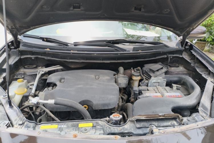Used Renault Koleos 2014 Revised Version 2.0L Two-Wheel Drive Fashion Edition Engine Bay