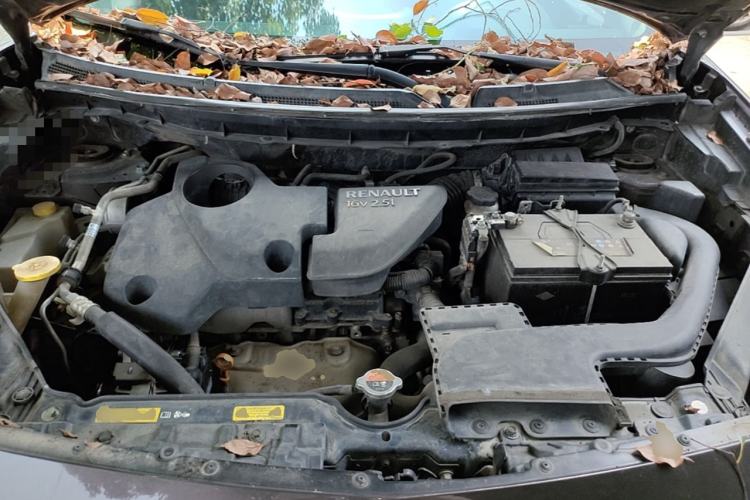 Used Renault Koleos 2014 Revised Version 2.5L Two-Wheel Drive Urban Edition Engine Bay