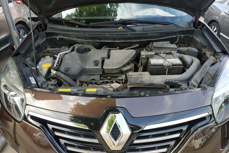 Used Renault Koleos 2014 Revised Version 2.5L Two-Wheel Drive Comfort Edition Engine Bay