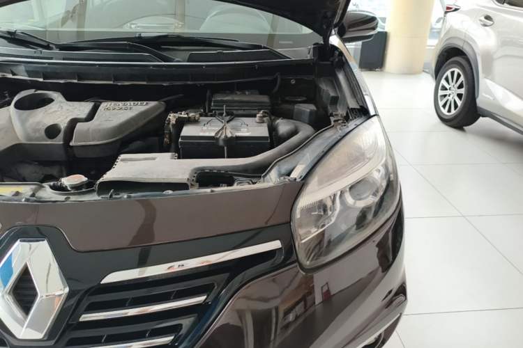 Used Renault Koleos 2014 Revised Version 2.5L Two-Wheel Drive Comfort Edition Engine Bay Left