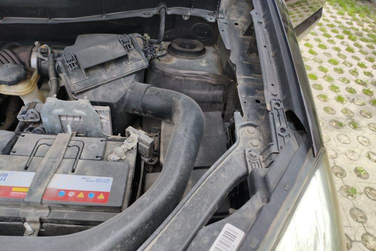 Used Renault Koleos 2014 Revised Version 2.0L Two-Wheel Drive Fashion Edition Engine Bay Left