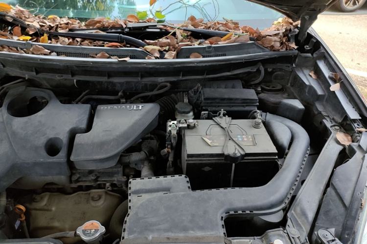 Used Renault Koleos 2014 Revised Version 2.5L Two-Wheel Drive Urban Edition Engine Bay Left