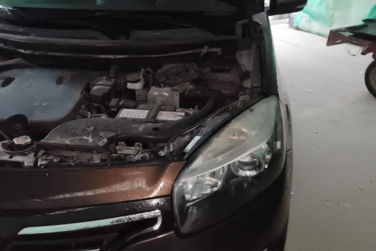 Used Renault Koleos 2014 2.0L Two-Wheel Drive Smart Edition Engine Bay Left