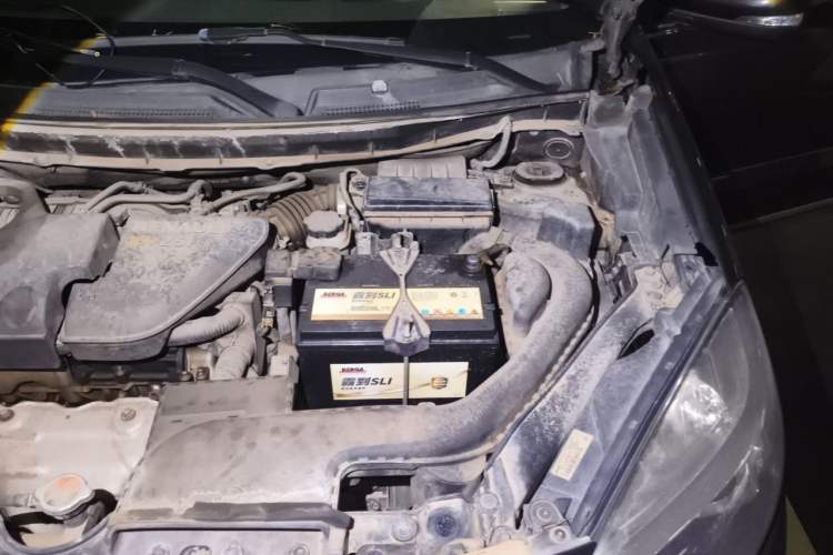 Used Renault Koleos 2014 2.5L 4x4 Comfort Edition Engine Bay Left