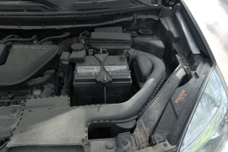 Used Renault Koleos 2014 2.5L Four-Wheel Drive Luxury Edition Engine Bay Left