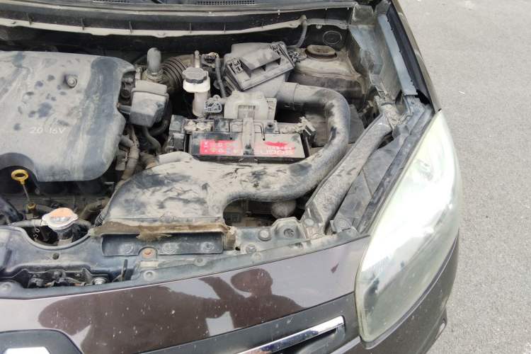 Used Renault Koleos 2014 Revised Version 2.0L Two-Wheel Drive Fashion Edition Engine Bay Left