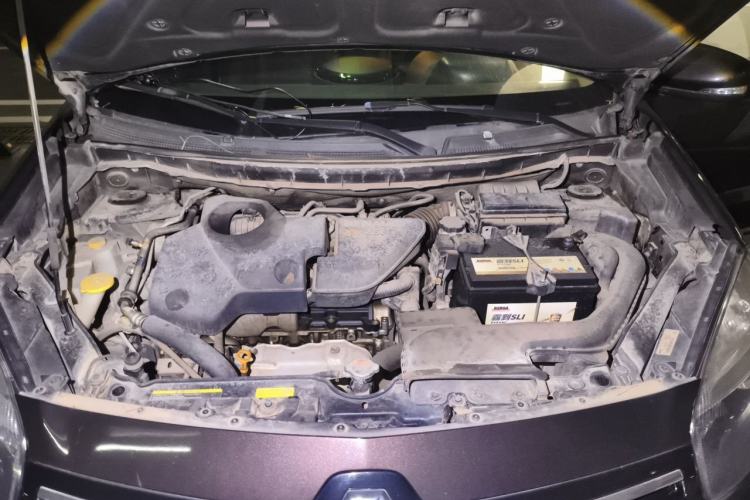 Used Renault Koleos 2014 2.5L 4x4 Comfort Edition Engine Bay