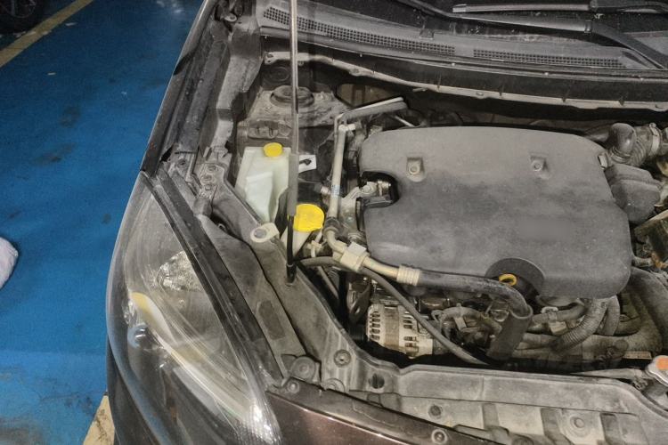 Used Renault Koleos 2014 2.0L Two-Wheel Drive Fashion Edition Engine Bay Right