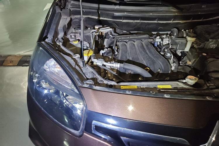 Used Renault Koleos 2014 Revised Version 2.0L Two-Wheel Drive Smart Enjoyment Edition Engine Bay Right