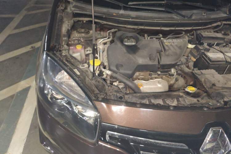 Used Renault Koleos 2014 2.5L Two-Wheel Drive Comfort Edition Engine Bay Right