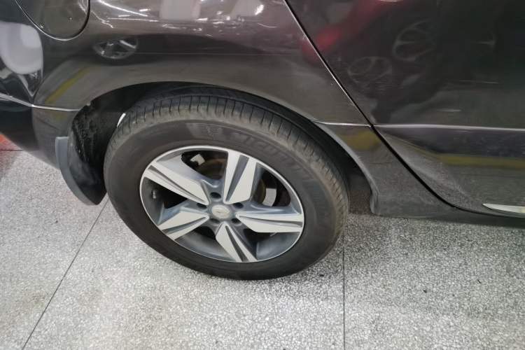 Used Renault Koleos 2014 2.5L Two-Wheel-Drive Sportway Edition Exterior 3