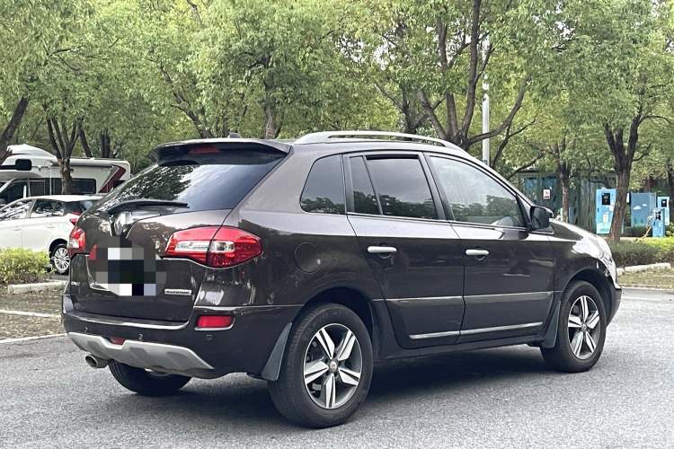 Used Renault Koleos 2014 2.5L Two-Wheel-Drive Sportway Edition Exterior 4