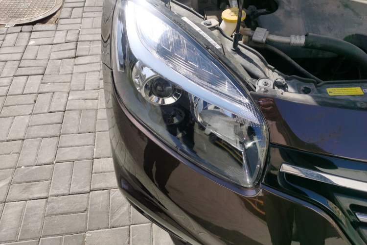 Used Renault Koleos 2014 2.0L Two-Wheel Drive Fashion Edition Exterior 6