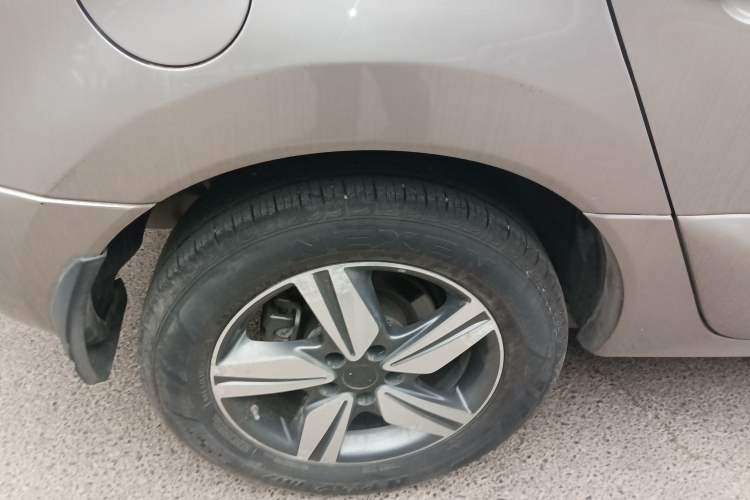 Used Renault Koleos 2014 2.0L Two-Wheel Drive Comfort Edition Exterior 8