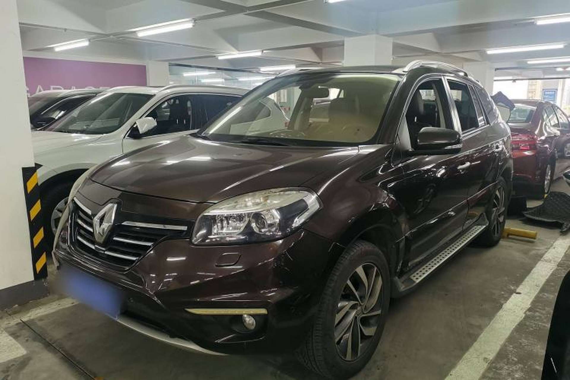 Used Renault Koleos 2014 2.5L Four-Wheel Drive Luxury Edition Front Left 45 Deg