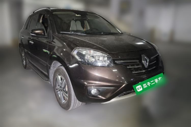 Used Renault Koleos 2014 2.5L 4x4 Comfort Edition Front Right 45 Deg
