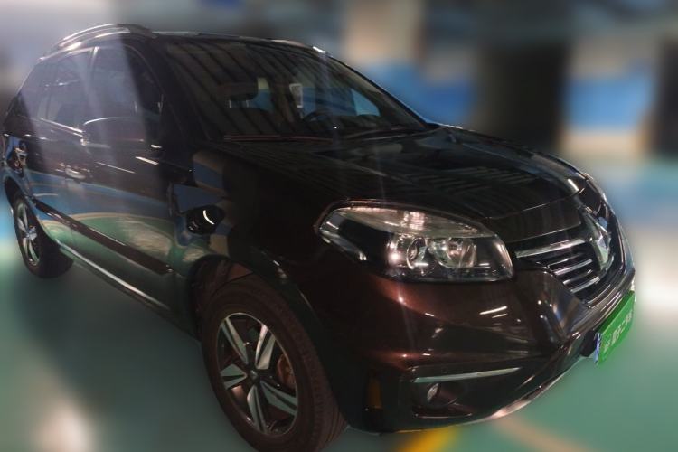 Used Renault Koleos 2014 2.5L 4x4 Comfort Edition Front Right 45 Deg