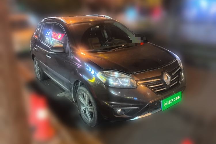 Used Renault Koleos 2014 2.5L 4x4 Comfort Edition Front Right 45 Deg