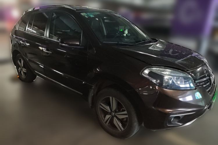 Used Renault Koleos 2014 2.5L 4x4 Comfort Edition Front Right 45 Deg