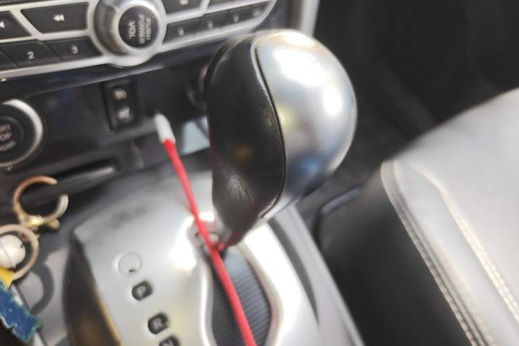 Used Renault Koleos 2014 Revised Version 2.0L Two-Wheel Drive Fashion Edition Gear Lever