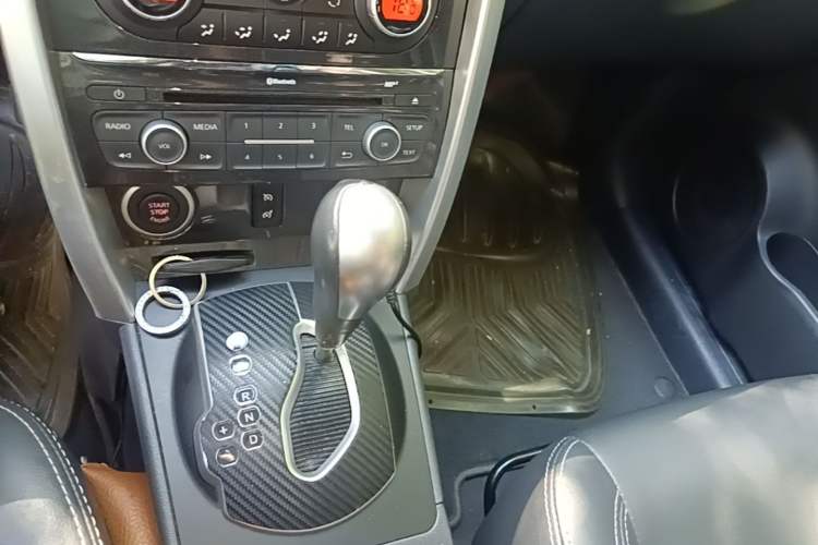 Used Renault Koleos 2014 Revised Version 2.0L Two-Wheel Drive Fashion Edition Gear Lever