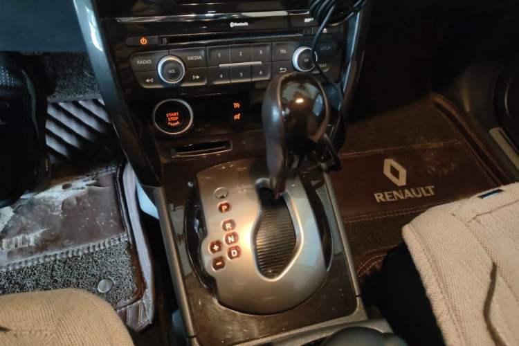 Used Renault Koleos 2014 2.5L Two-Wheel Drive Comfort Edition Gear Lever