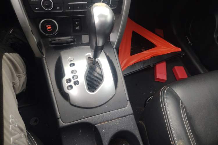 Used Renault Koleos 2014 Revised Version 2.0L Two-Wheel Drive Fashion Edition Gear Lever