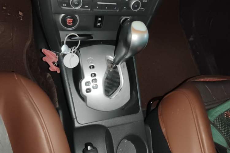 Used Renault Koleos 2014 2.0L Two-Wheel Drive Smart Edition Gear Lever