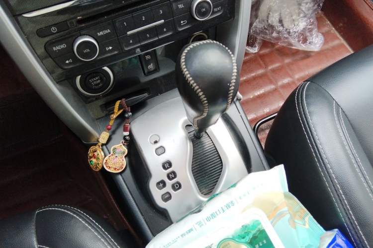 Used Renault Koleos 2014 Revised Version 2.0L Two-Wheel Drive Fashion Edition Gear Lever