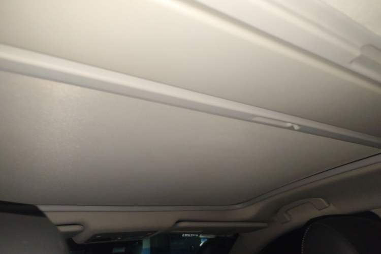 Used Renault Koleos 2014 2.5L 4x4 Comfort Edition Headliner