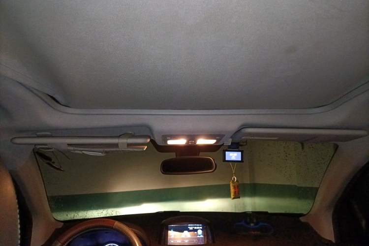 Used Renault Koleos 2014 Revised Version 2.5L Two-Wheel Drive Comfort Edition Headliner