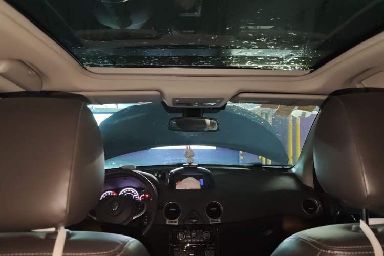 Used Renault Koleos 2014 2.5L 4x4 Comfort Edition Headliner