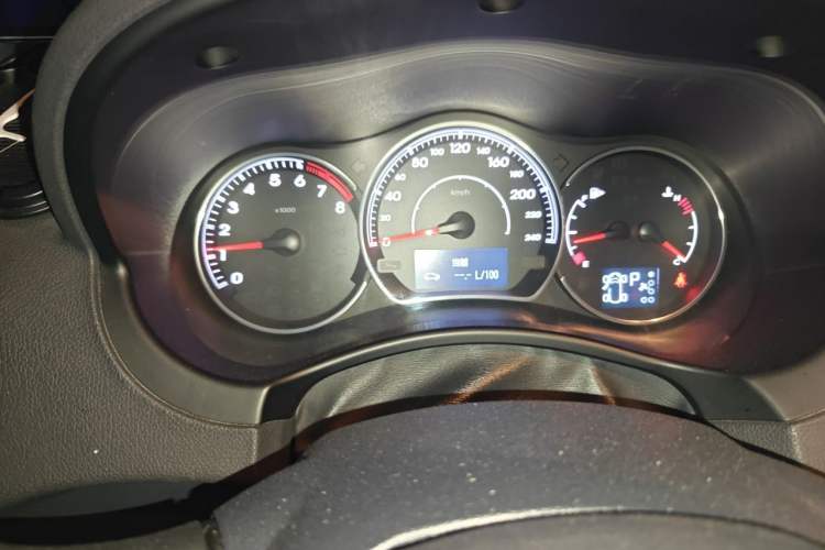 Used Renault Koleos 2014 Revised Version 2.0L Two-Wheel Drive Smart Enjoyment Edition Instrument Cluster