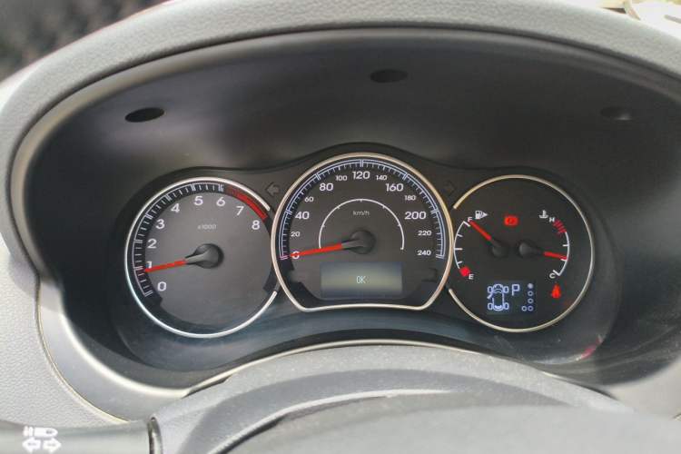 Used Renault Koleos 2014 Revised Version 2.0L Two-Wheel Drive Fashion Edition Instrument Cluster