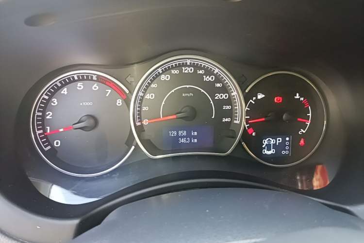 Used Renault Koleos 2014 Revised Version 2.0L Two-Wheel Drive Fashion Edition Instrument Cluster