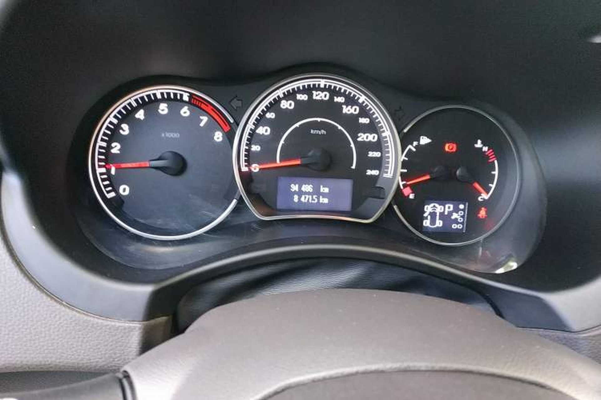 Used Renault Koleos 2014 Revised Version 2.5L Two-Wheel Drive Comfort Edition Instrument Cluster