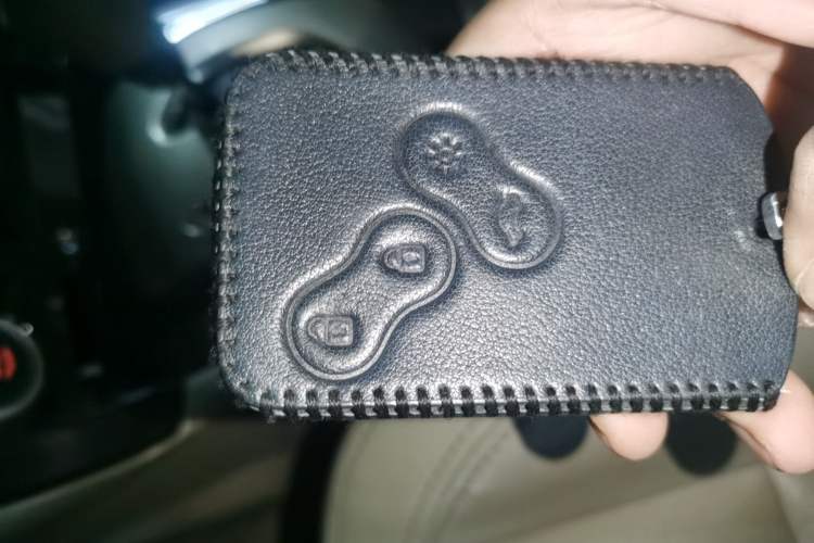 Used Renault Koleos 2014 2.5L Two-Wheel-Drive Sportway Edition Interior 1