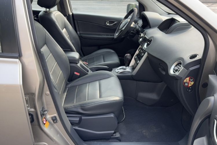 Used Renault Koleos 2014 Revised Version 2.0L Two-Wheel Drive Fashion Edition Interior 10