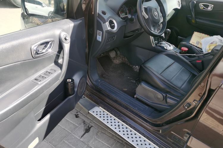 Used Renault Koleos 2014 2.0L Two-Wheel Drive Fashion Edition Interior 3