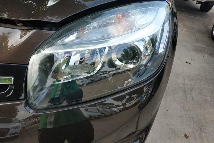 Used Renault Koleos 2014 Revised Version 2.5L Two-Wheel Drive Comfort Edition Left Front Headlight