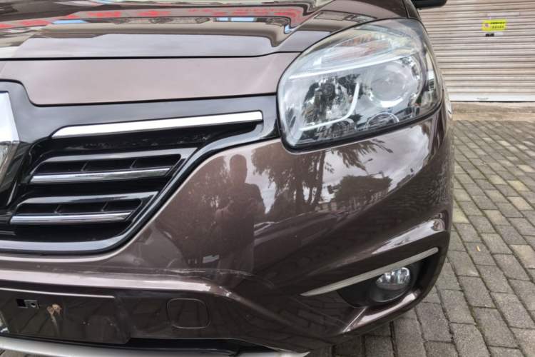 Used Renault Koleos 2014 Revised Version 2.5L Two-Wheel Drive Comfort Edition Left Front Headlight