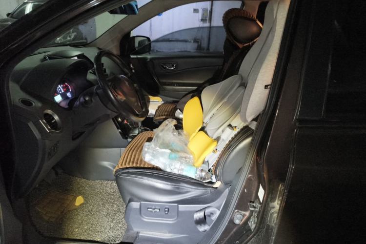 Used Renault Koleos 2014 2.5L 4x4 Comfort Edition Left Front Seat