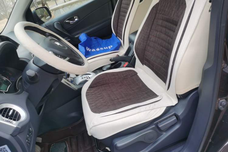 Used Renault Koleos 2014 Revised Version 2.0L Two-Wheel Drive Fashion Edition Left Front Seat