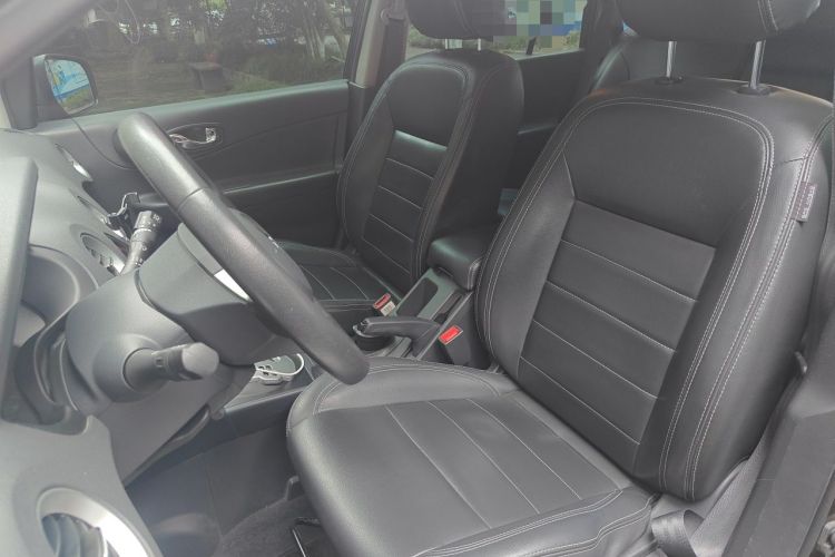 Used Renault Koleos 2014 Revised Version 2.0L Two-Wheel Drive Fashion Edition Left Front Seat