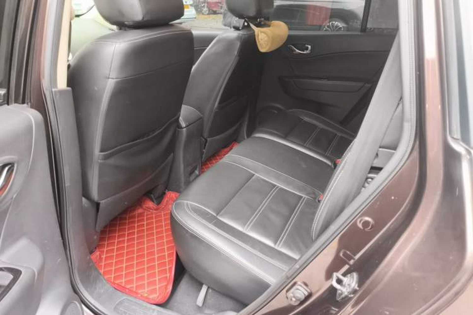 Used Renault Koleos 2014 Revised Version 2.5L Two-Wheel Drive Urban Edition Left Rear Seat